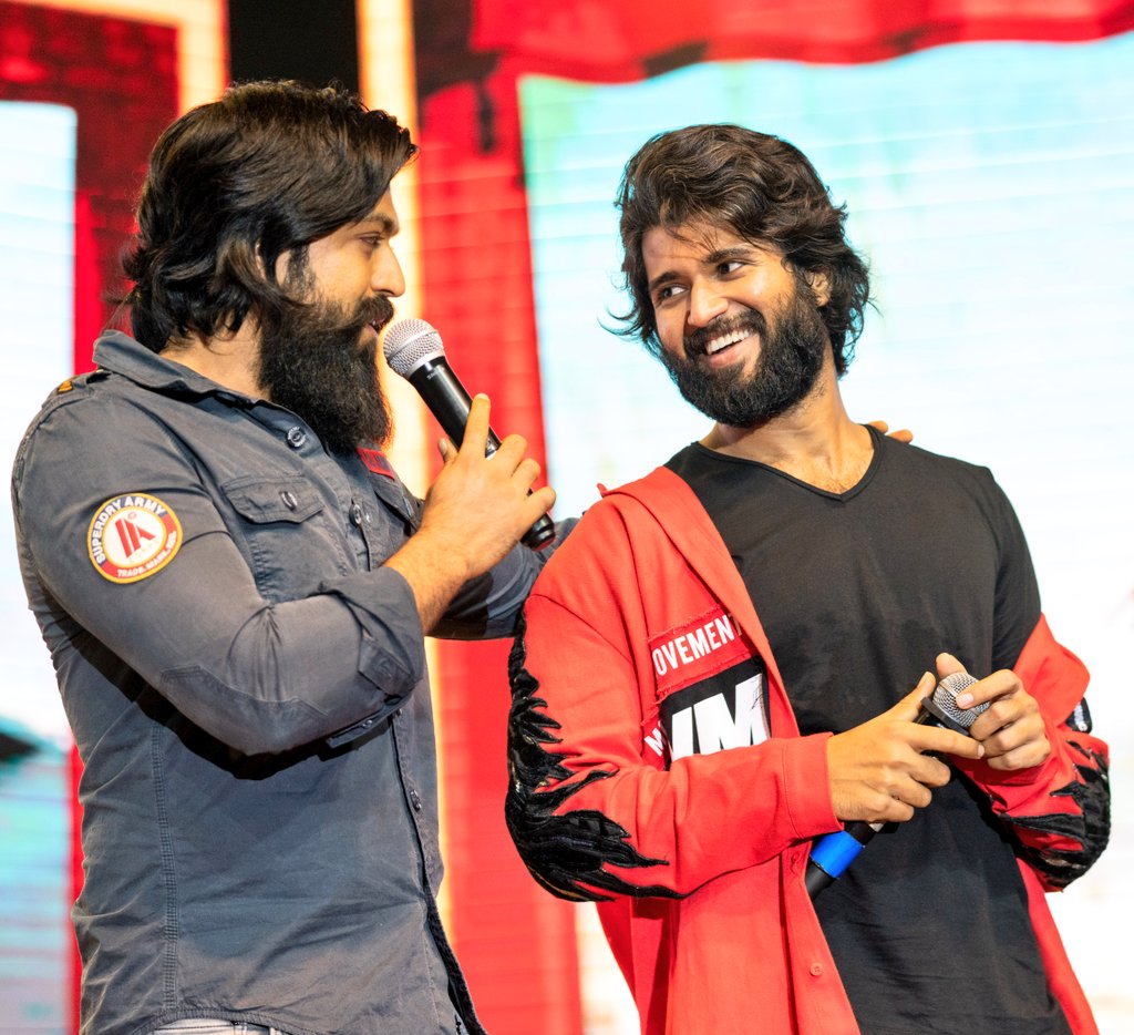 Thanks Vijay Devarakonda Fans ♥️ #12DiligentYearsOfYASHBOSS #KGFChapter2  @TheNameIsYash, image size:1024x934