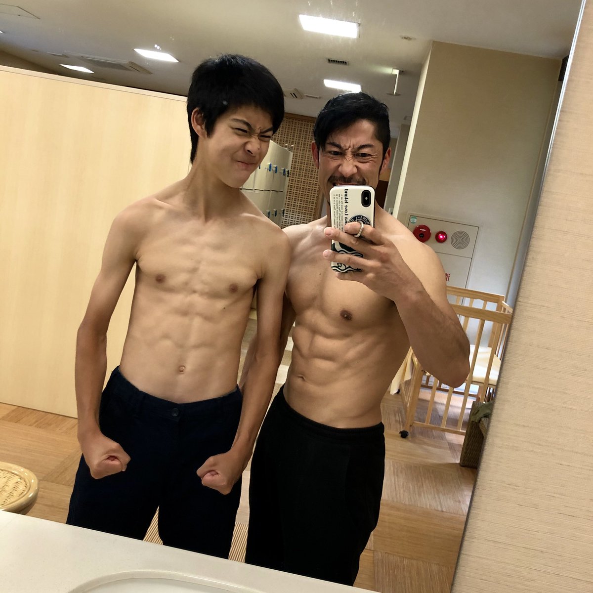 Uzivatel 有馬康泰 Na Twitteru 腹筋親子 次男 15歳 受験生 サッカー