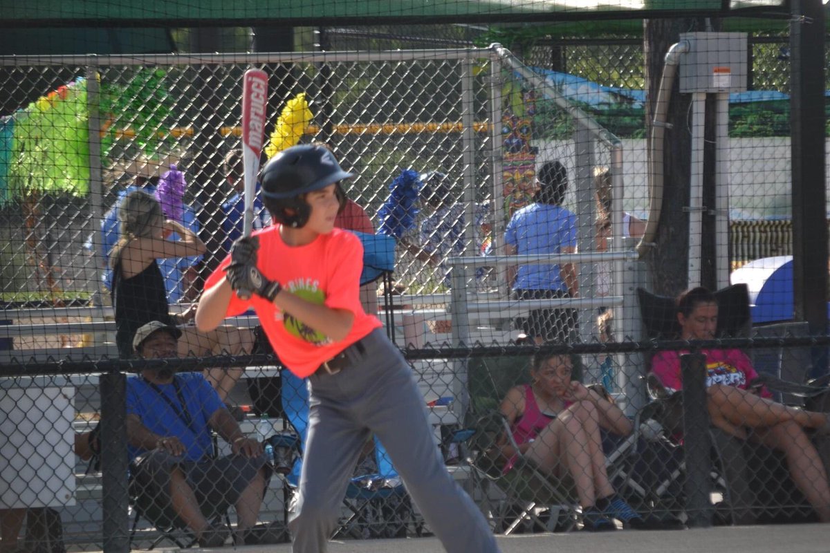 Cincorico5's tweet photo. My coconut at the #HawaiianHitfest20 #Wolverines202011A @HawaiianHitfest https://t.co/xLyUCiCVWg