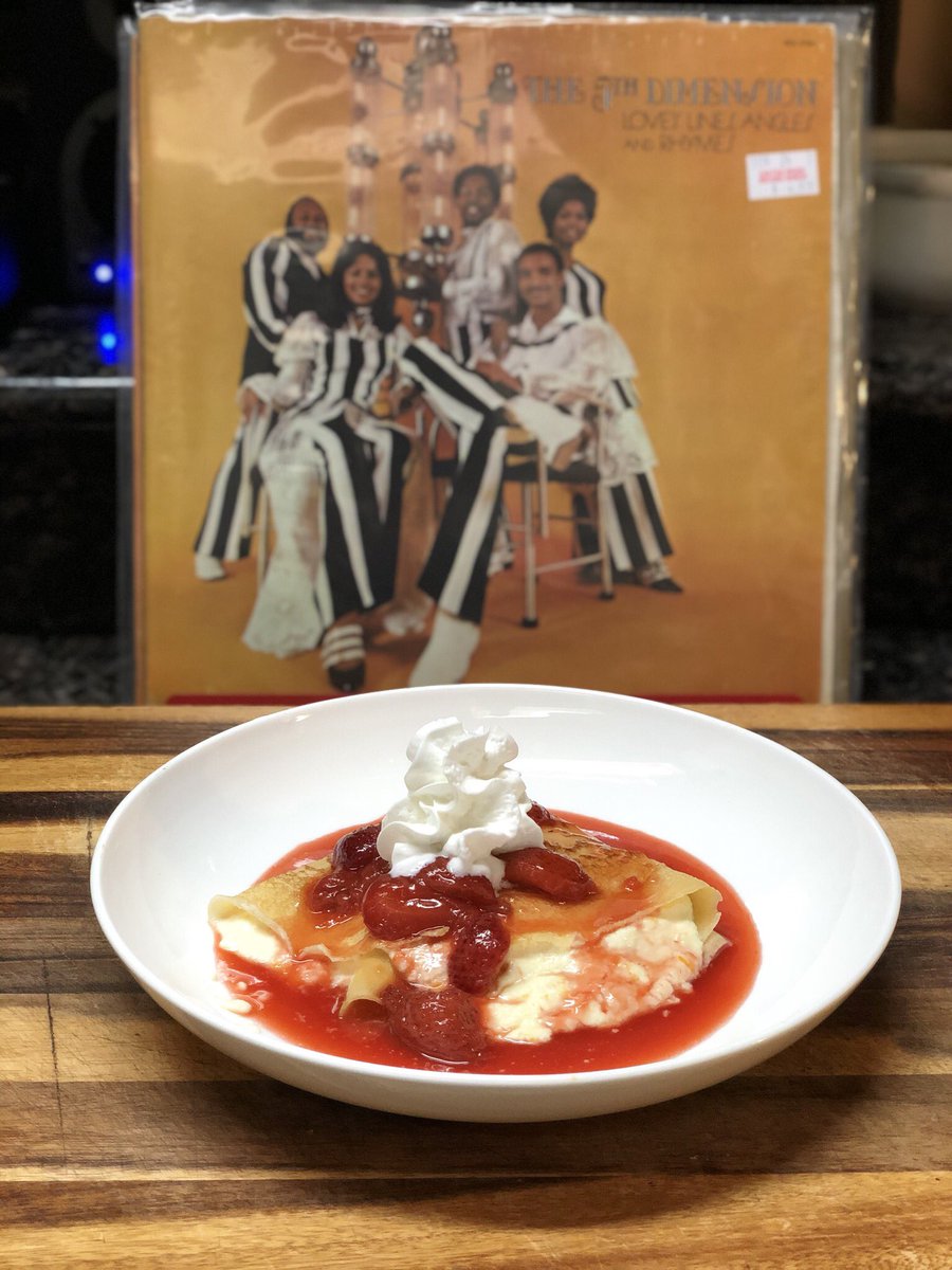 MrChefLobbyist's tweet image. Saturday Evening Dessert: Strawberry Flambée over Lemon Ricotta filled Crêpes #cheflobbyist #dessert #Crêpes #lemon #ricotta #sugar #flambée #fire #liquor #houston #houstondessert #food #music #recordplayer #nightcap #sexyfood #grandmarnier #strawberries #chef