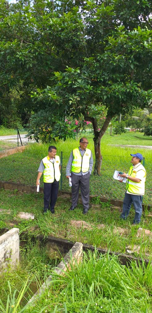 jkrkualapilah's tweet photo. Turun Padang - Lawatan Timbalan Ketua Pengarah Kerja Raya (Sektor Infra), Meninjau Laluan Persekutuan dalam Daerah Kuala Pilah. - Pengalaman Dikongsi Bersama. @MOWorks @JKRMalaysia @JKRNS @MDKP1 @Selia_N9 https://t.co/oMjXKbFP2F