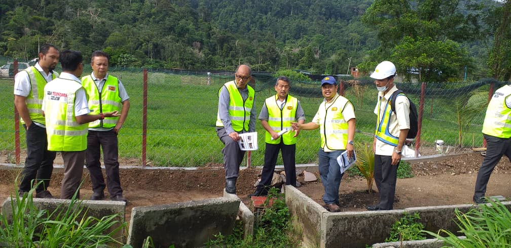 Turun Padang - Lawatan Timbalan Ketua Pengarah Kerja Raya (Sektor Infra), Meninjau Laluan Persekutuan dalam Daerah Kuala Pilah. - Pengalaman Dikongsi Bersama. @MOWorks <a href="/JKRMalaysia/">JKR Malaysia</a> <a href="/JKRNS/">JKR Negeri Sembilan</a> <a href="/MDKP1/">M.D Kuala Pilah</a> @Selia_N9