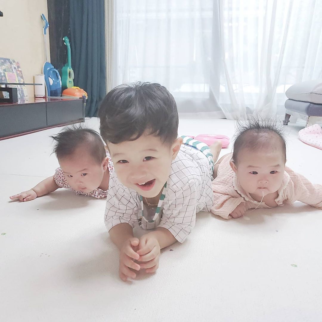 ftjoy's tweet image. 200719 jaeyul2._.2 insta update (2)

I think it's hard for the three of them to take a picture together...
#Finally #PickedUp #Ahrin #토 #주룩