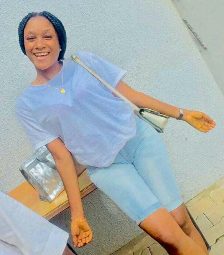 DavidK53047970's tweet photo. Pls follow for immediate follow back .....๐
#JollofOnTheJet #BBNaija #Jada #She18 #TachaXOppo #onlyfansbabe https://t.co/floYrSFcIq