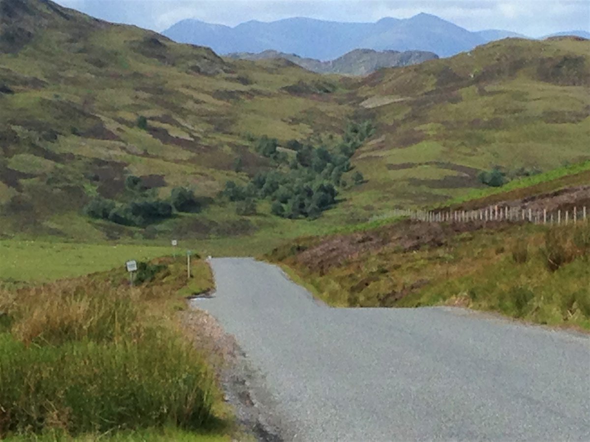 DaanVer_'s tweet photo. Sharing some highlight pics of my #Ness return ride. Such a joy on the SE side (versus its west A82!). #Knockie #Mhor etc. views, superb crossing to #Strathdearn. https://t.co/01UyO0CsDq