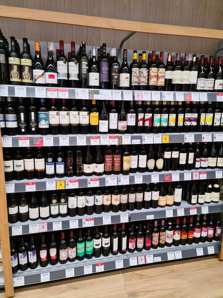 AlanPorter1812's tweet photo. Hill of Banchory all set up for Super Sunday! Looking forward to welcoming our customers and taking great sales. #supersunday #kirstyezady https://t.co/QkdWfJPPwj