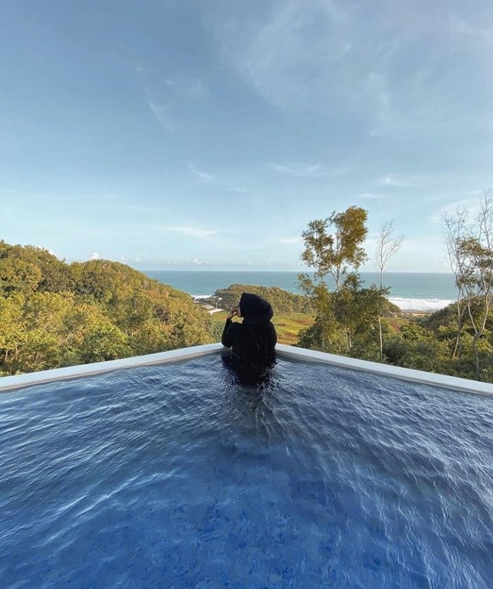 ellyaqul's tweet photo. Dari Gunung Kidul dulu:

Radika Paradise Villa &amp; Cottage

Jl. Pantai Sel. Jawa, Pantai, Tepus, Kabupaten Gunung Kidul, Daerah Istimewa Yogyakarta 55881
0852-2926-3626 https://t.co/vlHIO551gy https://t.co/Mq3lwS6fbM