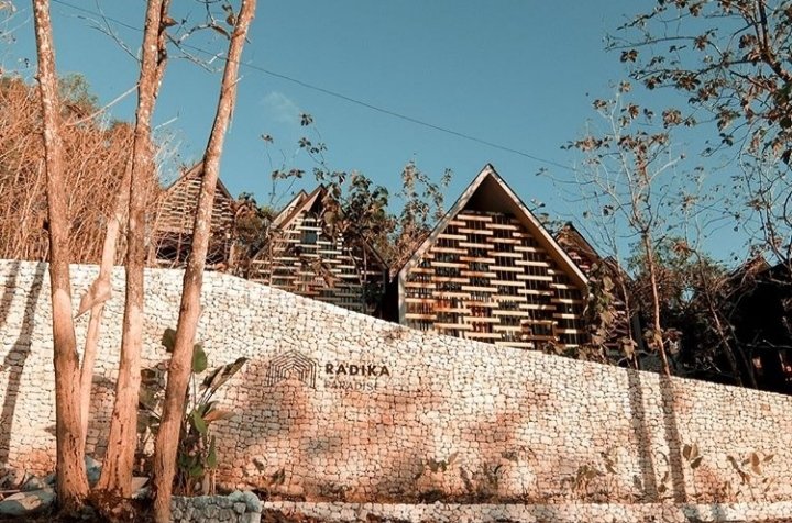 ellyaqul's tweet photo. Dari Gunung Kidul dulu:

Radika Paradise Villa &amp; Cottage

Jl. Pantai Sel. Jawa, Pantai, Tepus, Kabupaten Gunung Kidul, Daerah Istimewa Yogyakarta 55881
0852-2926-3626 https://t.co/vlHIO551gy https://t.co/Mq3lwS6fbM