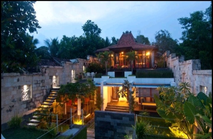 Sekarang yang di Bantul:

Villa Alcheringa

Mancingan, Parangtritis, Kretek, Bantul Regency, Special Region of Yogyakarta 55772
0821-7166-0999
maps.app.goo.gl/1PrUcogGznSYXY…