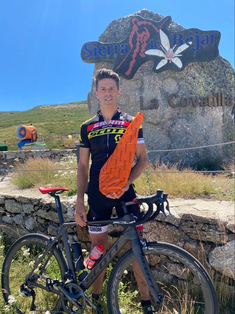 donfaustinoshop's tweet photo. RETO CONSEGUIDO 🥳 Yo ya realice el RETO #JamonesDonFaustino y tu a que esperas? 

Puedes conseguir esta deliciosa PALETA RESERVA DON FAUSTINO o un fantástico lote de productos DON FAUSTINO.

El reto consiste en subir en bicicleta el gran coloso de La Covatilla

 🎥 @MotoDeporTv https://t.co/pk81M4AiMp