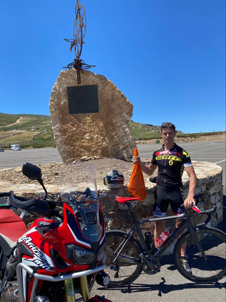 donfaustinoshop's tweet photo. RETO CONSEGUIDO 🥳 Yo ya realice el RETO #JamonesDonFaustino y tu a que esperas? 

Puedes conseguir esta deliciosa PALETA RESERVA DON FAUSTINO o un fantástico lote de productos DON FAUSTINO.

El reto consiste en subir en bicicleta el gran coloso de La Covatilla

 🎥 @MotoDeporTv https://t.co/pk81M4AiMp