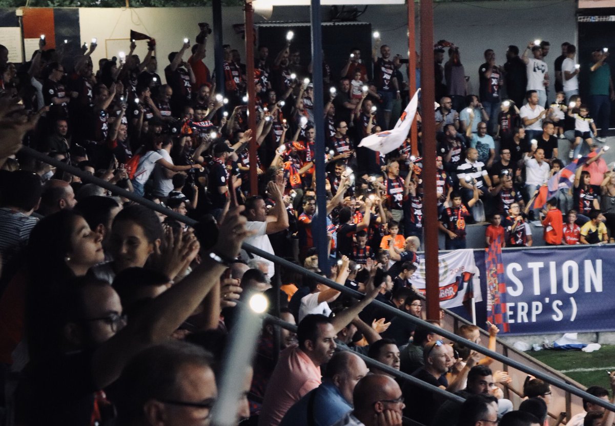 ...”Y aunque no había gente en las gradas aquel día por el maldito virus aquel, el <a href="/Yeclano_dptvo/">Yeclano Deportivo</a> parecía empujado con la garra y la fuerza de miles de sus gentes”...

Ojalá sea lo que contemos a nuestros nietos y lo que cuente esta noche en TeleYecla Radio.

¡Seréis eternos!