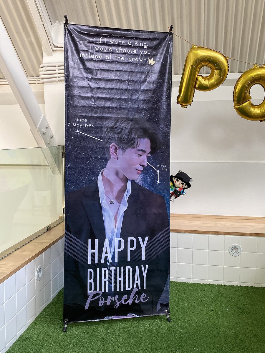 ArinSW_JK's tweet photo. เก็บครบ3แกลแล้วฮะ เหนือสิ่งอื่นใดวันนี้พี่เช่หล่อมาก🥰

#PorscheIsOurPalette 
#PorscheBDAY22nd 
#XXSIVK https://t.co/dfDqsdgJ2e