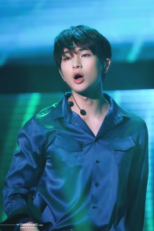  D-0/01, 5 hrs ONEW’S BACK dearest jinki,hello, jinki! we’re only a few hours away until you’re officially back. allow me to pour my heart out on this letter. honestly, i am in shambles as i am writing this, my emotions are all over the place. ++ #SHINee  #ONEW  @SHINee