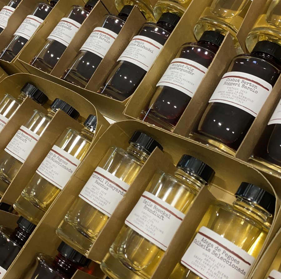 WestLondonWine's tweet photo. We’re just LOVING our fine wine tastings with sample sized tasting bottles and our EXCLUSIVE tasting kit. They’re the perfect way to try six fantastic wines in just one evening! We’ve got some super ones lined up - just check out the website for more details! #WLWSVirtual https://t.co/e5wRreTNF2