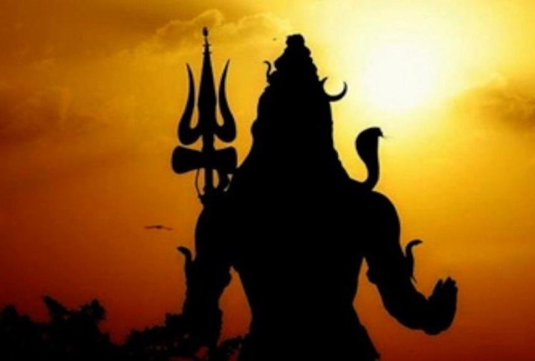 neeraj__panchal's tweet photo. #shivratri #Mahadev #shivratri2020
मैं आग हूँ...
मैं राख हूँ...
मैं पवित्र राष हूँ...
मैं पंख हूँ...
मैं श्वाश हूँ...
मैं ही हाड़ माँस हूँ...
मैं ही आदि अनन्त हूँ
*मैं शिव हूँ।*  *मैं शिव हूँ।* *मैं शिव हूँ।* https://t.co/l1tcGmOOyM