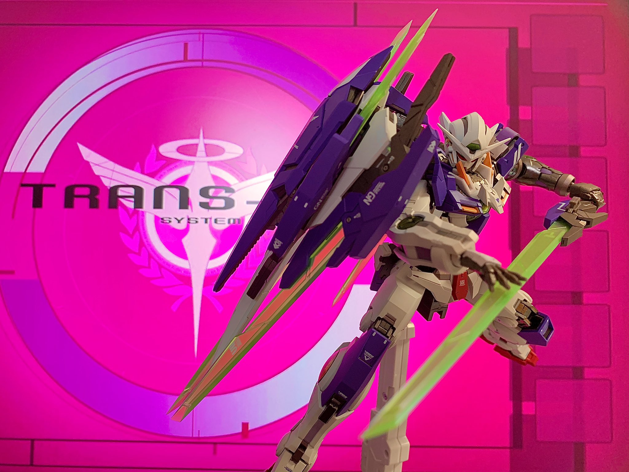 Pinkie トランザム Pc壁紙を背景に 結構よくない これ ガンプラ メタルビルド Metalbuild エクシア T Co Hfpvjoa2wu Twitter