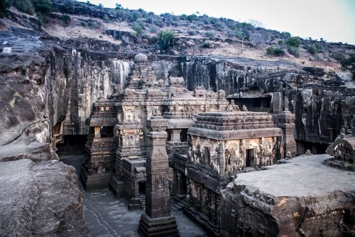 anupamifs's tweet photo. 2 towns carved into solid rock, #Ellora in #India, and #Petra in #Jordan. Different places, same ideas. https://t.co/DjfZBobC7P