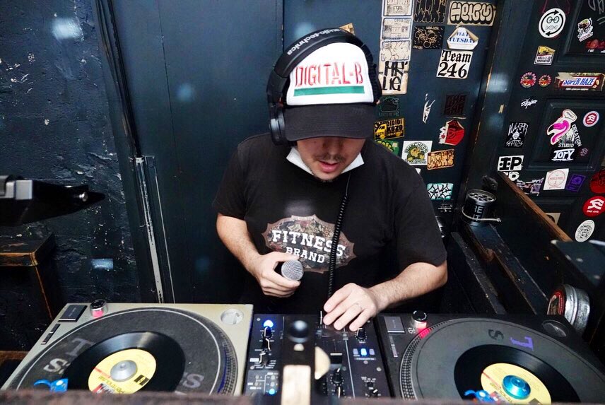 BOOOOOYAKA_SHA's tweet photo. 昨晩の #BattyRider @ GARAM、あざました‼️こんなご時世ですがご来場の皆様に感謝🙏入場時、検温 &amp; 手指消毒のご協力も感謝です🙏ゆっくりラウンジスタイルと見せかけて、爆音が気持ち良すぎてDIWALIまで行ったったりましたw👍次回も状況を見つつ開催情報をお知らせします〜🦁 https://t.co/kF0ygJzIQI