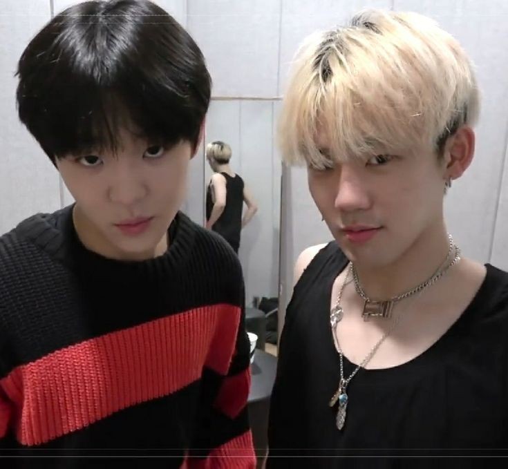 pjhaiurs_'s tweet photo. I just wanna flex this two best leader rt this if you agree❤💎 https://t.co/q0F559rkwN