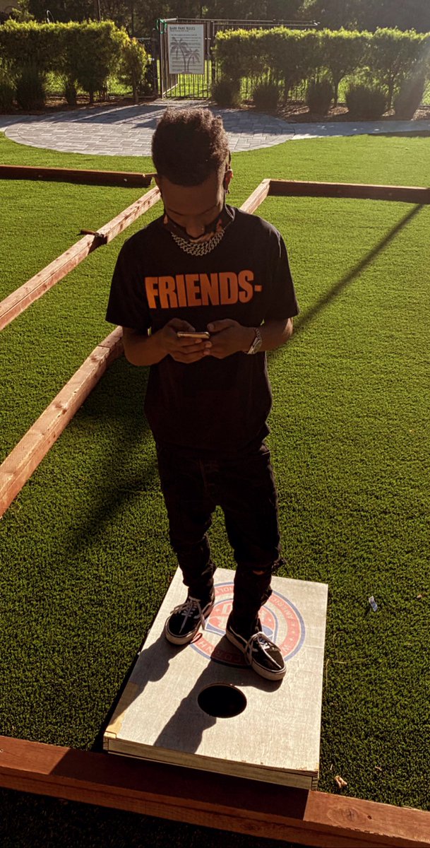 ImTheRealJosh's tweet photo. VLONETHUGG... https://t.co/mNjNqrsD05