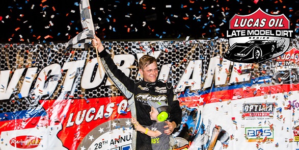 #LucasDirt News: Payton Looney Captures First Career Show-Me 100 at Lucas Oil Speedway

Full Story --> lucasdirt.com/news/latest-ne…