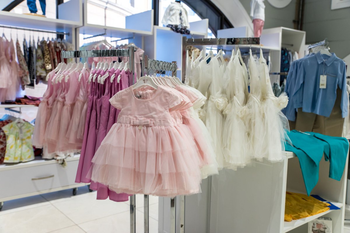 NelsonMandelaSq's tweet photo. There’s a #MonnaRosa shade for every little boy and girl. Whether boyish and casual or soft and carefree, Monna Rosa has an outfit for every little one. 
#CreateTomorrow #ShapeTomorrowTogether https://t.co/4GcwrERVAb