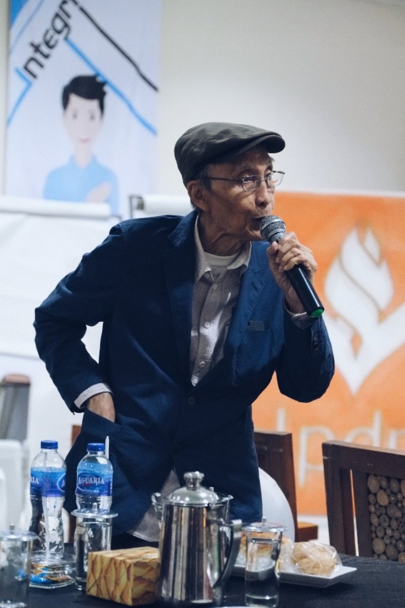 Rest in Peace Pak Sapardi.
The photo was taken by me during PK-63 for <a href="/LPDP_RI/">#DiriUntukNegeri</a>
#SapardiDjokoDamono