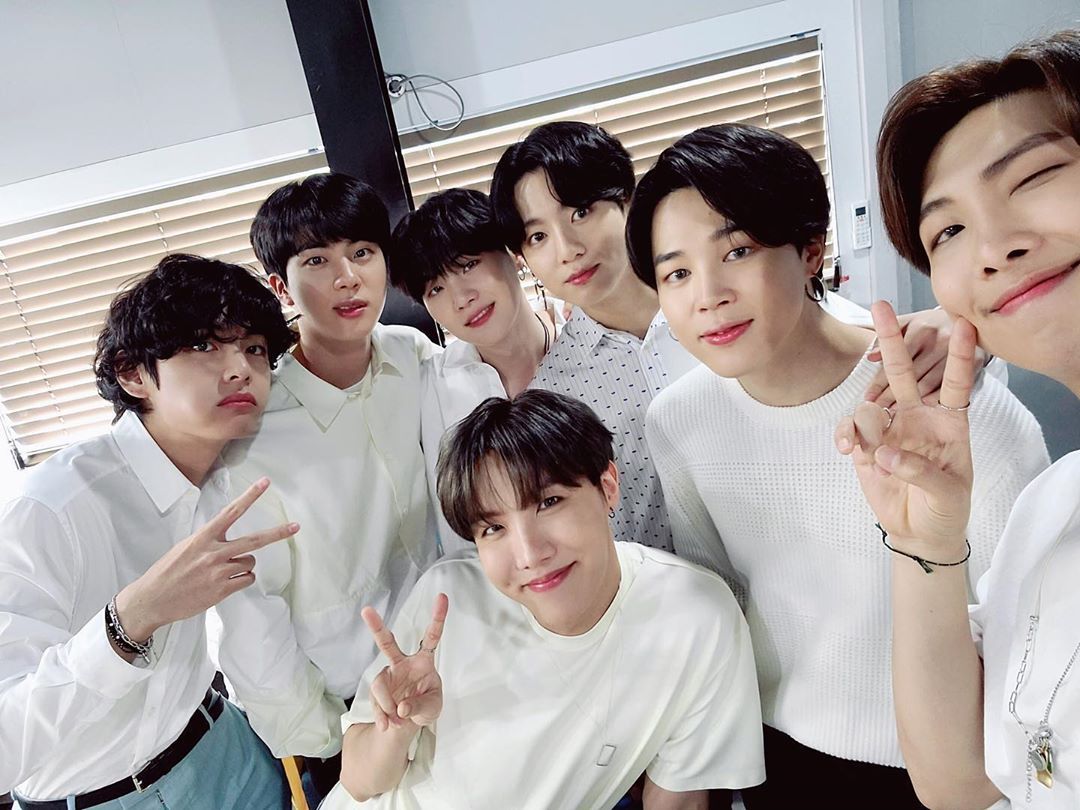 serrvv's tweet photo. #MTVHottest @BTS_twt https://t.co/BudDUYE3BZ