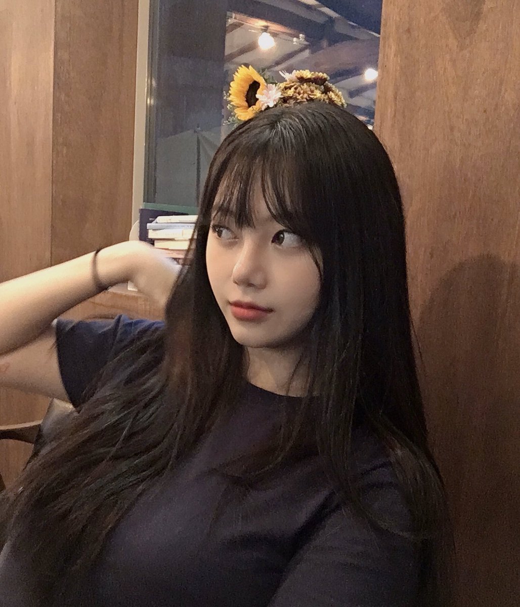 ANS_official_'s tweet photo. [#리나]
앤써~🤍뭐해?? 
리나는 앤써랑 아이컨택>_<😻😻

-

#ANS #LINA #에이엔에스 https://t.co/CavhzXGHEb