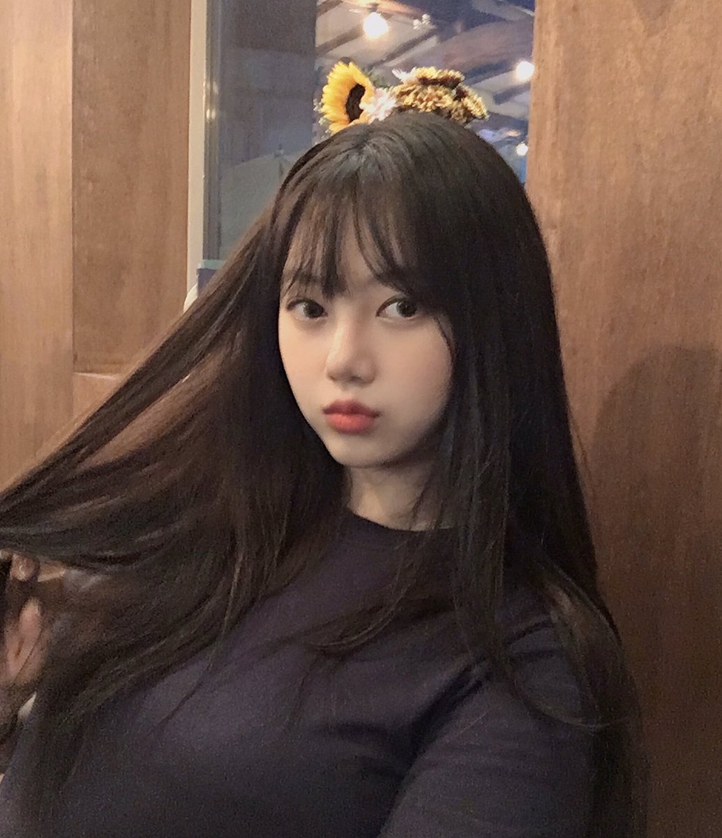 ANS_official_'s tweet photo. [#리나]
앤써~🤍뭐해?? 
리나는 앤써랑 아이컨택>_<😻😻

-

#ANS #LINA #에이엔에스 https://t.co/CavhzXGHEb