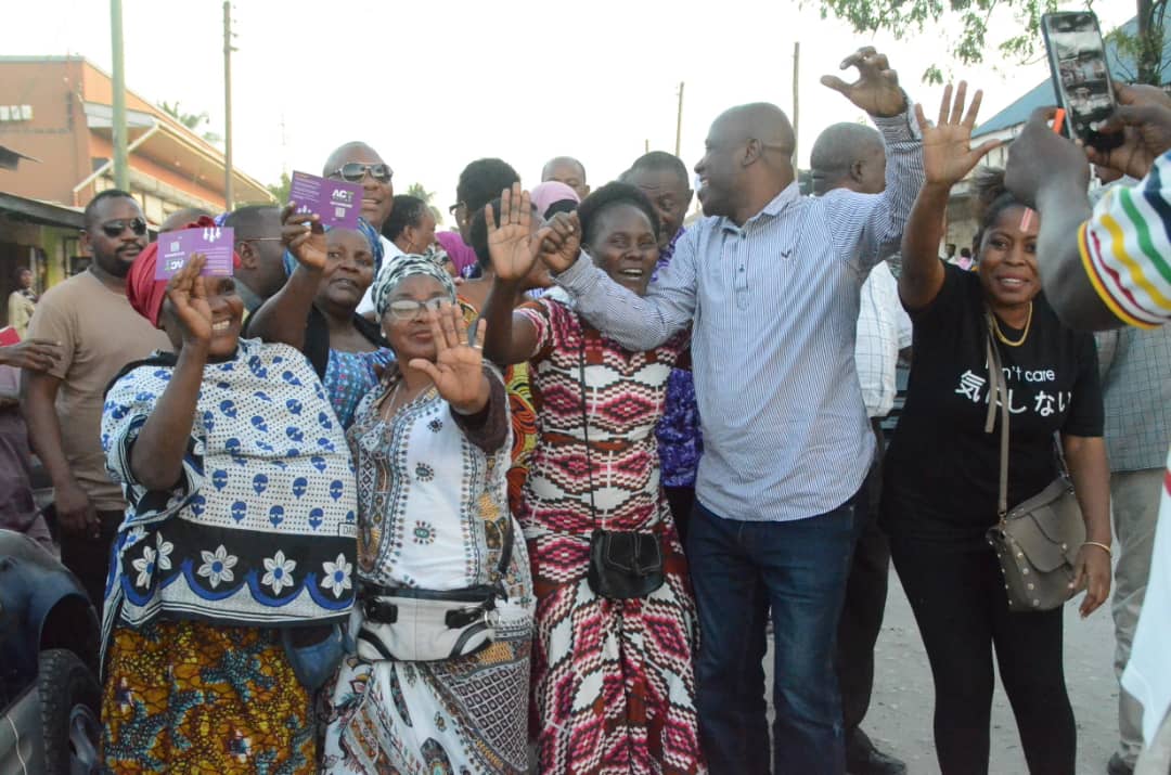 SKubenea's tweet photo. NIMEPOKEA ujumbe kutoka kwa baadhi ya wazee wangu wa Ubungo, wakiniomba nirejee tena jimboni humo kuwakilisha. Naendelea kutafakari. Lakini sitawaangusha. https://t.co/dHb5kNwToG