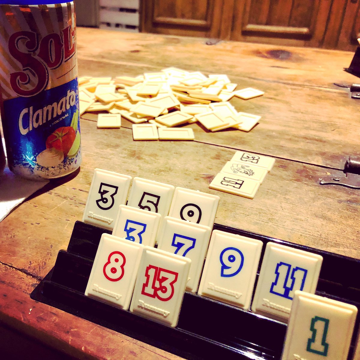 LaLuebbert's tweet photo. Para este sábadito nos tocó Rummy
🍺6️⃣7️⃣8️⃣🍺
#QuédateEnCasa #Cuarentena #Cheleando #Rummy #JuegosDeMesa #TúYYo #Family #FamilyTime #CDMX #GreatestMoments https://t.co/9iCIRb0CiT