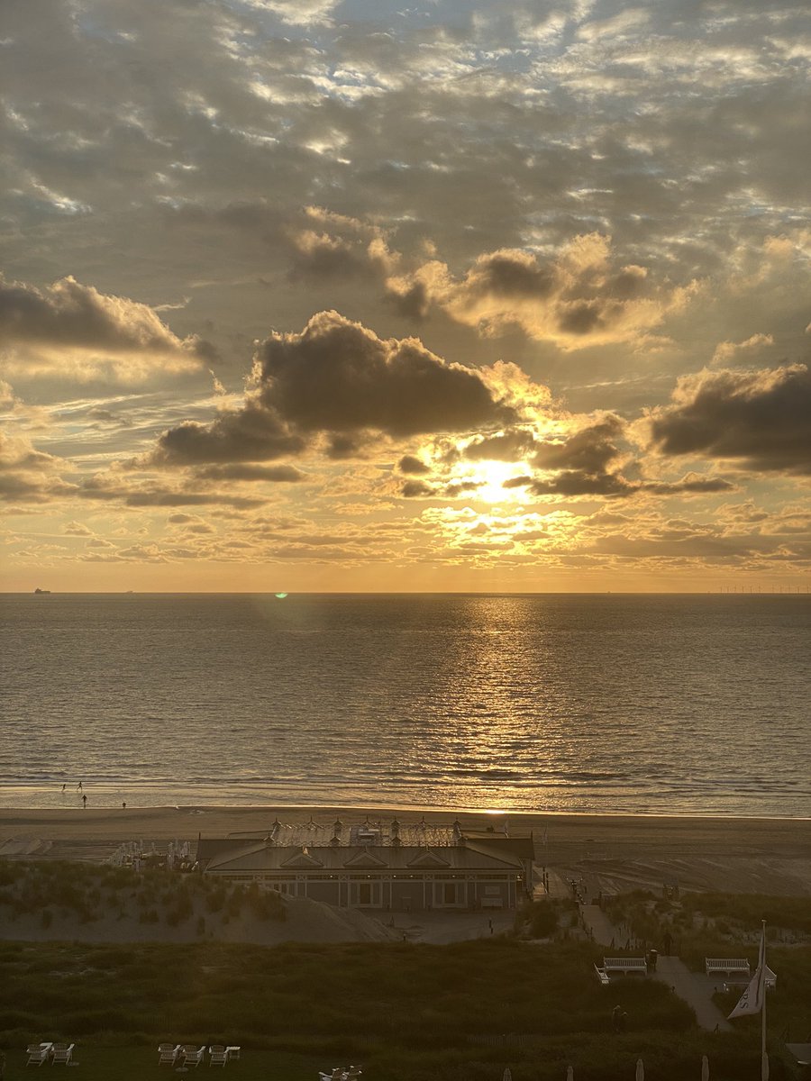 Mooie beleids dagen gehad in Noordwijk,Licht en schaduw en een uitstekend hotel! Veel om uit te werken en om over na te denken. Wordt een uitdagend jaar! Bedankt Huis ter Duin. Bedankt allemaal.