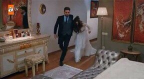 kayboIduk's tweet photo. arkadaslar netflix toplum ahlakini bozuyormus.. şöyle kaliteli diziler izleyelim  lutfenn #NetflixTurkiye https://t.co/c5Q4aYCSac