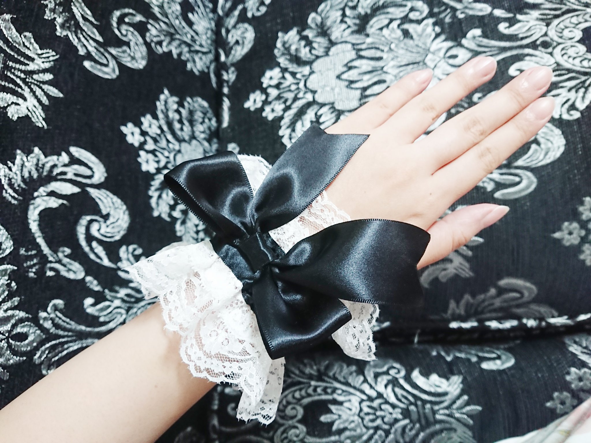 とこまぼ レースとリボンのリストバンドです 両手につけるのもアリですよ ハンドメイド ロリィタ 量産型 メイド T Co H8ddietlvr Twitter