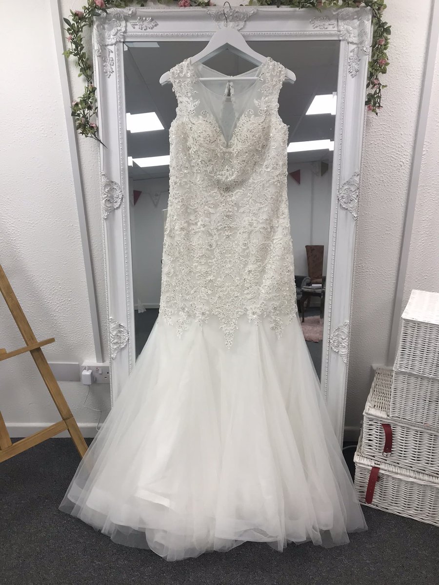 Look what just come in❤️

Stunning new dress from Wed2be called Fabiana.

Size 16
Label says £699

This elegant dress could be yours for just £599