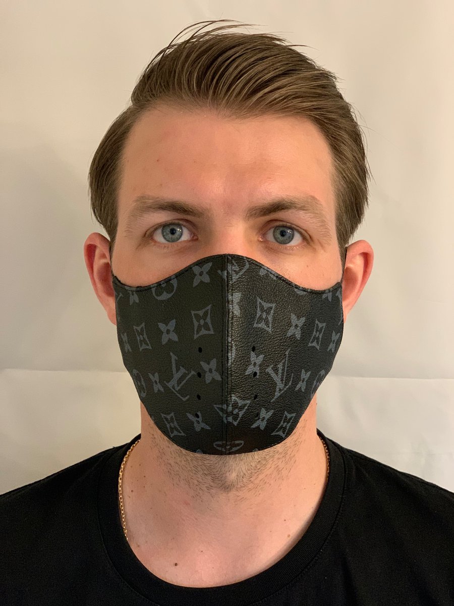 UMoodco's tweet photo. Urban Mood masks are all handmade by the artisans of small European workshops. Very high quality materials are picked by our team and each piece that is completed is truly unique. https://t.co/18IUY3RV7M
#covid19 #covid #designermask #facemask #coronavirus https://t.co/mL4shFgL3W
