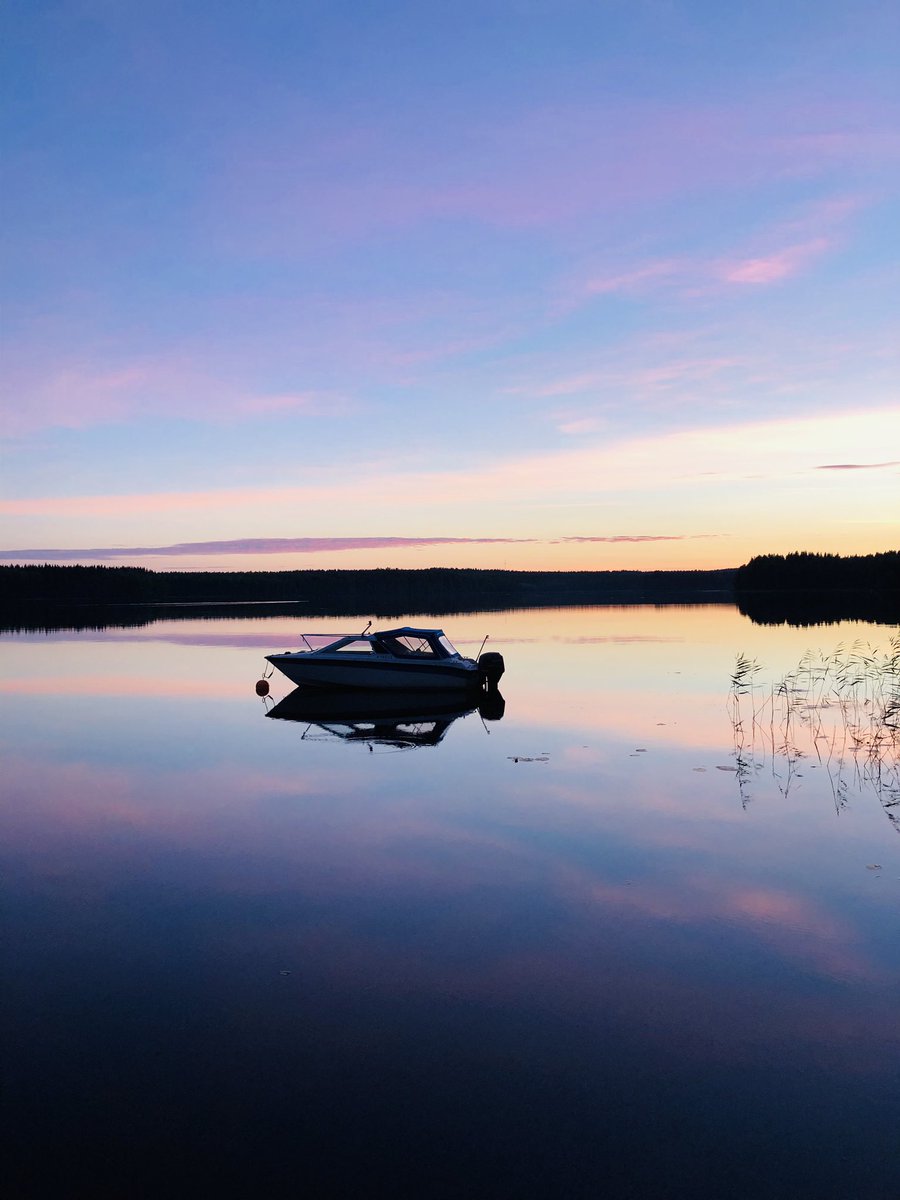 Auringonlasku Kyyvedellä ❤️

#järvisuomi #auringonlasku #sunset #kesä2020