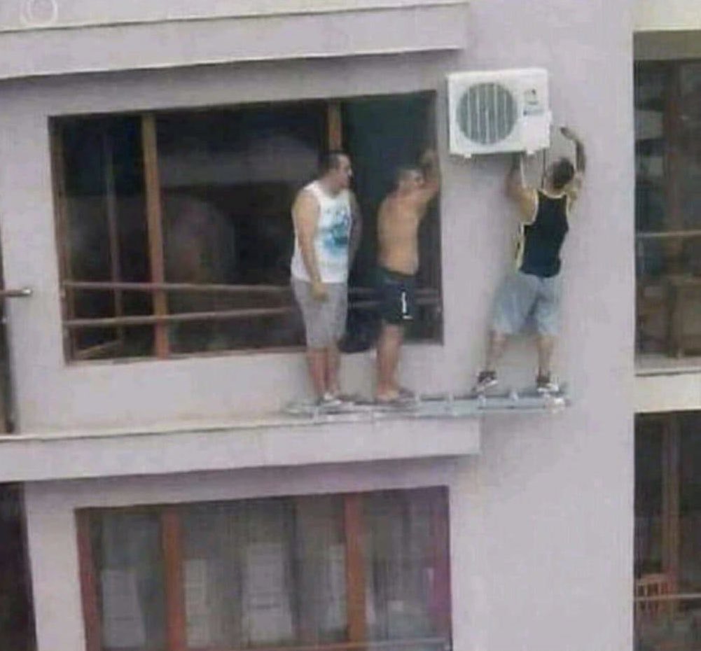 #4200Gujarat_City
Sometime you may not even know,  who is the most important member of your team. This WhatsApp forward suggests even person standing and doing nothing could be an important member of the team. 😀 
@4200gujarat 
@4200gujarat1 
<a href="/4200Gujarat2/">#4200Gujarat2</a> 
<a href="/Manishp62901338/">Manish patel</a>