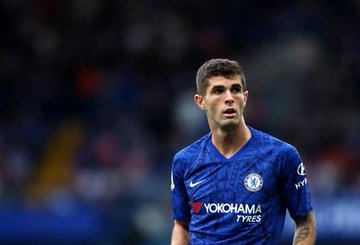Who would you prefer in your team? 
🔁Retweet for martial
💙like for Pulisic
#EmiratesFACup  #MUNCHE 
Pogba