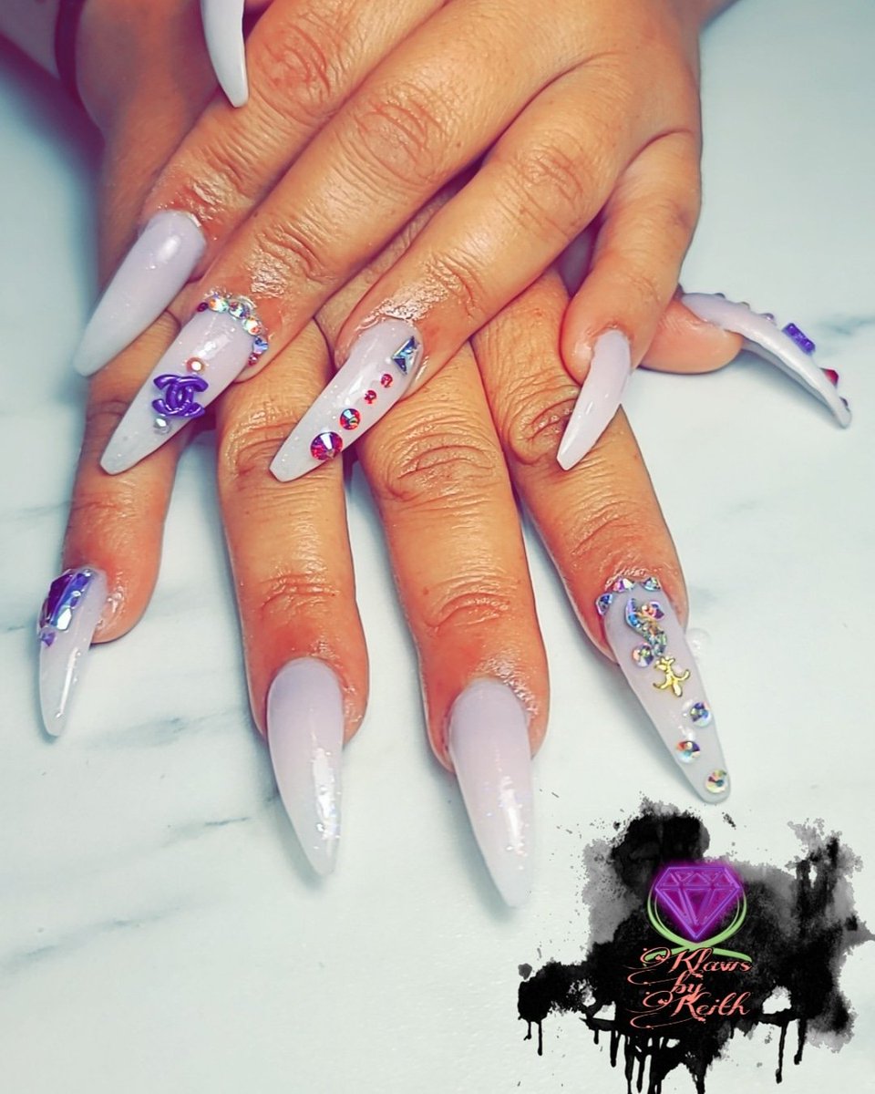 klawsbykeith's tweet photo. Blingtastic #klawsbykeith #nickysbeautybar #floridanails https://t.co/PNExncOCUQ