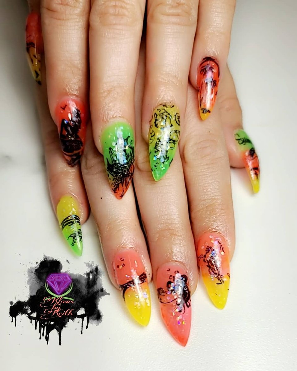klawsbykeith's tweet photo. Mermaid realness #klawsbykeith #nickysbeautybar #floridanails https://t.co/Z7AAn7OU7i