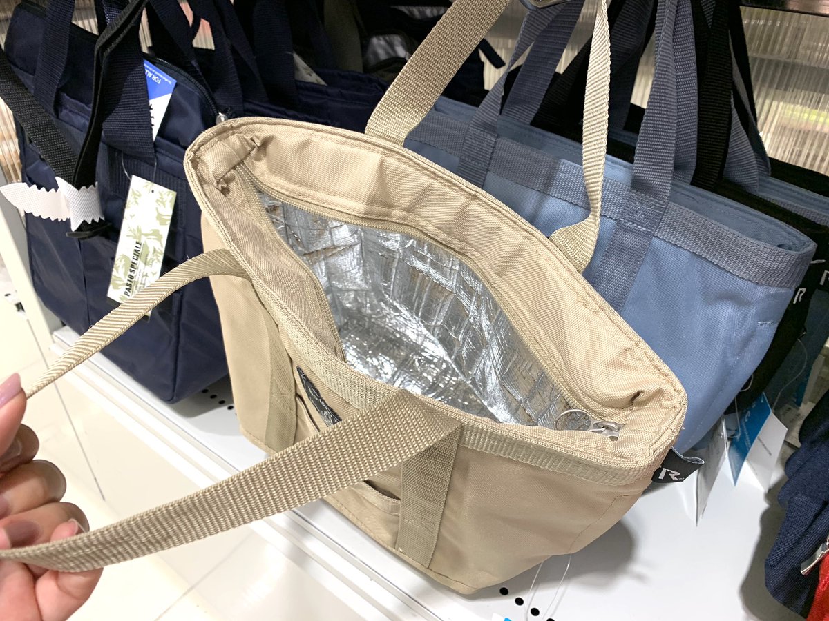 東急ハンズ梅田店 暑さで痛まないかなぁ と不安になる真夏のお弁当事情 内側がアルミ仕様のランチバッグならお弁当の保冷 保温効果を補助してくれます 保冷剤を一緒に入れておくとより効果的 12f