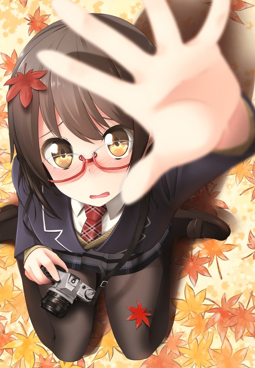 「カメラお仕事ほしいです!
EOS R5とか描きたいなぁ～? 」|ネコばかのイラスト