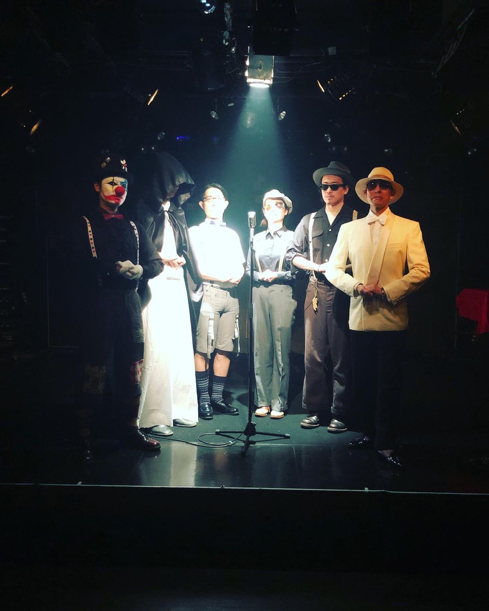 tasukeroll's tweet photo. 他出演者の方々よりもスケジュール合わせの難しかったタスケロールメンバーが奇跡的に誰一人遅刻することもなく一堂に介し、single「THIS IS A SHOW」のPV撮影が昨日ついにクランクアップ!
いよいよ編集フェーズ突入!頑張れ監督!
#地獄から来たサーカス団
#thisisashow
#堀江knave
#おでんまる https://t.co/cbQ4ua7vTl