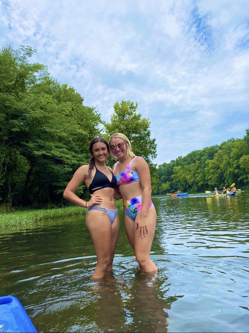 jaycee_renae2's tweet photo. Adding to this thread again🤪 happy 19th bday🥳 hope it’s the best! Thankful for all the memories spent with you over the years🥰 https://t.co/C9WqZ1fxs3