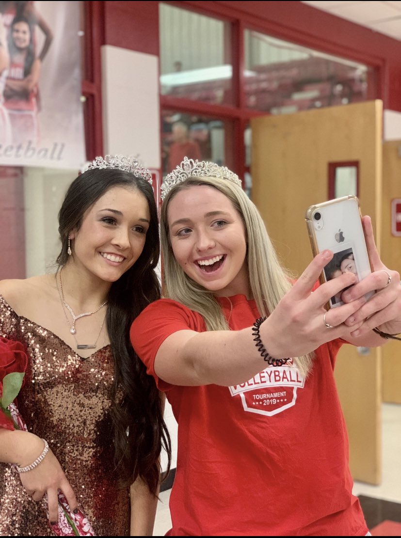 jaycee_renae2's tweet photo. Adding to this thread again🤪 happy 19th bday🥳 hope it’s the best! Thankful for all the memories spent with you over the years🥰 https://t.co/C9WqZ1fxs3