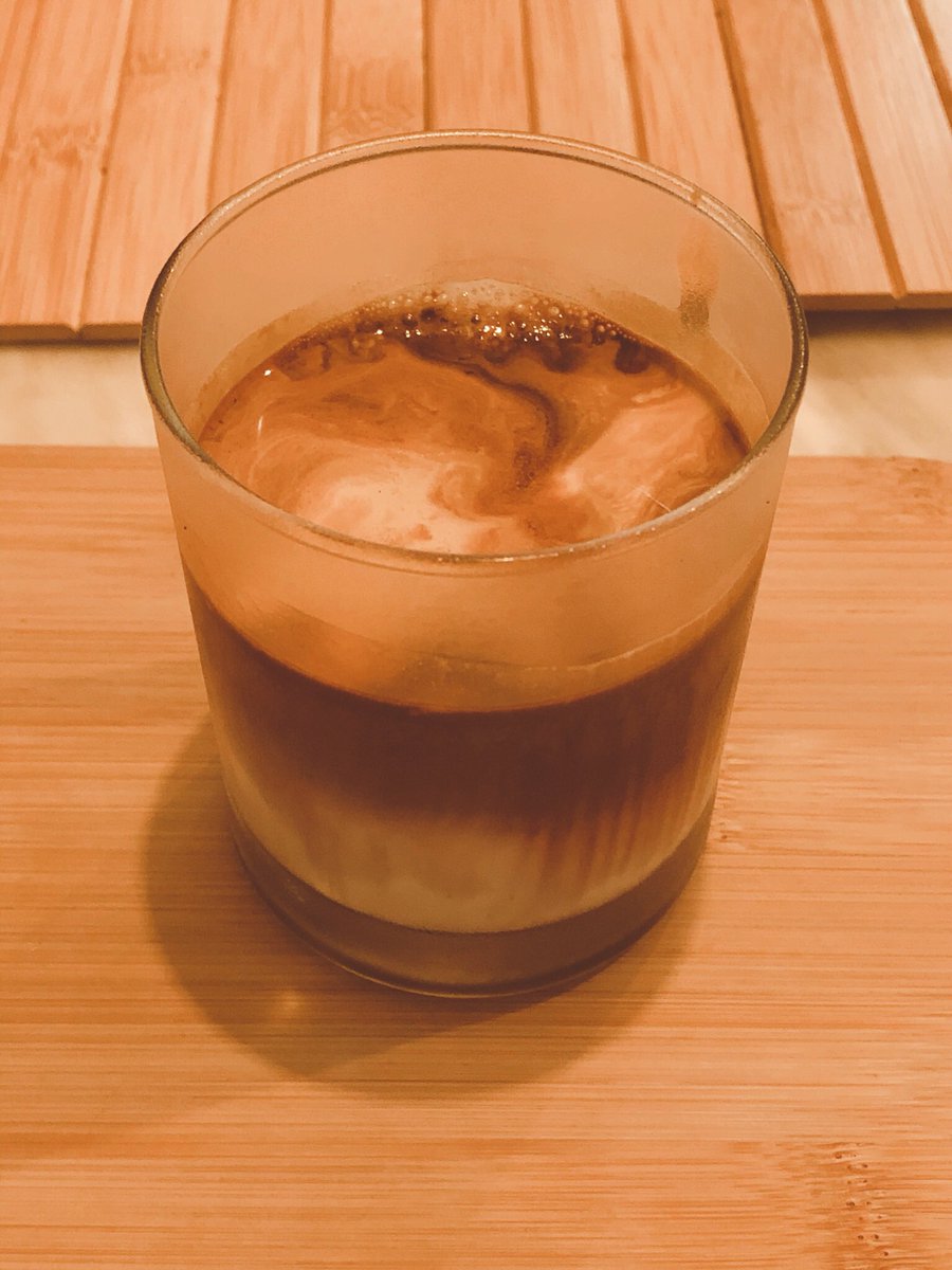 stripeboy's tweet photo. 對不起,我來晚了。BTW,隔著口罩也嗅到那咖啡香氣。 #啡人前 #coffeer https://t.co/0clEJwRAi6