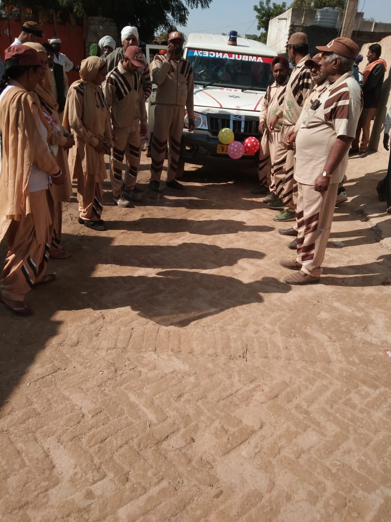 vicky_insan07's tweet photo. ब्लॉक सूरतगढ़ के गांव लालपुरा के पूर्व भंगीदास श्री हरपाल सिंह इन्सा जो 18/11/2019को चोला छोङकर मालिक के चरणों में सचखण्ड जा विराजे थे।
उनका शरीर जयपुर SMS मेडीकल कॉलेज में रिसर्च के लिए दान दिया गया था🙏 महाशरीरदानी हरपाल सिंह जी इन्सान अमर रहे।
#ServingBeyondLife https://t.co/pYv4CefvOX